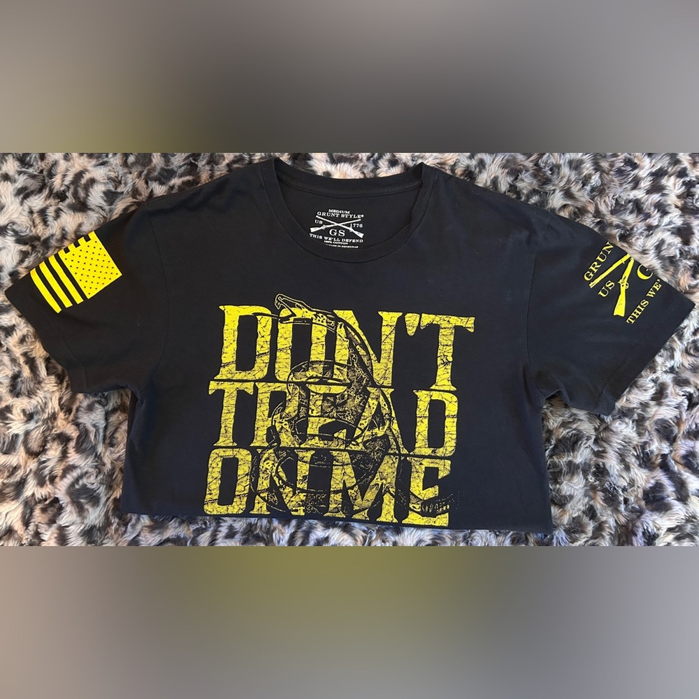 GRUNT STYLE -“ DON’T TREAD ON ME” size medium